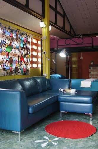 Dorm Des Fleurs Hostel Khao Lak Ngoại thất bức ảnh